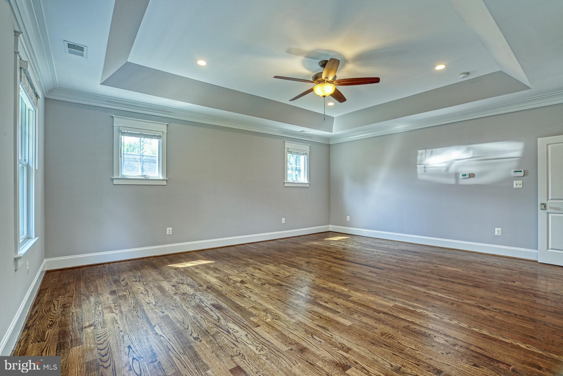 OAKWOOD - Residential