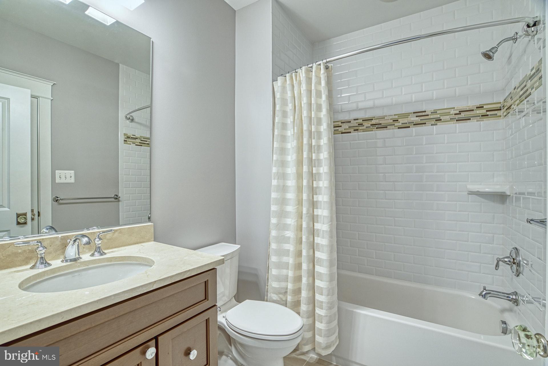 OAKWOOD - Residential