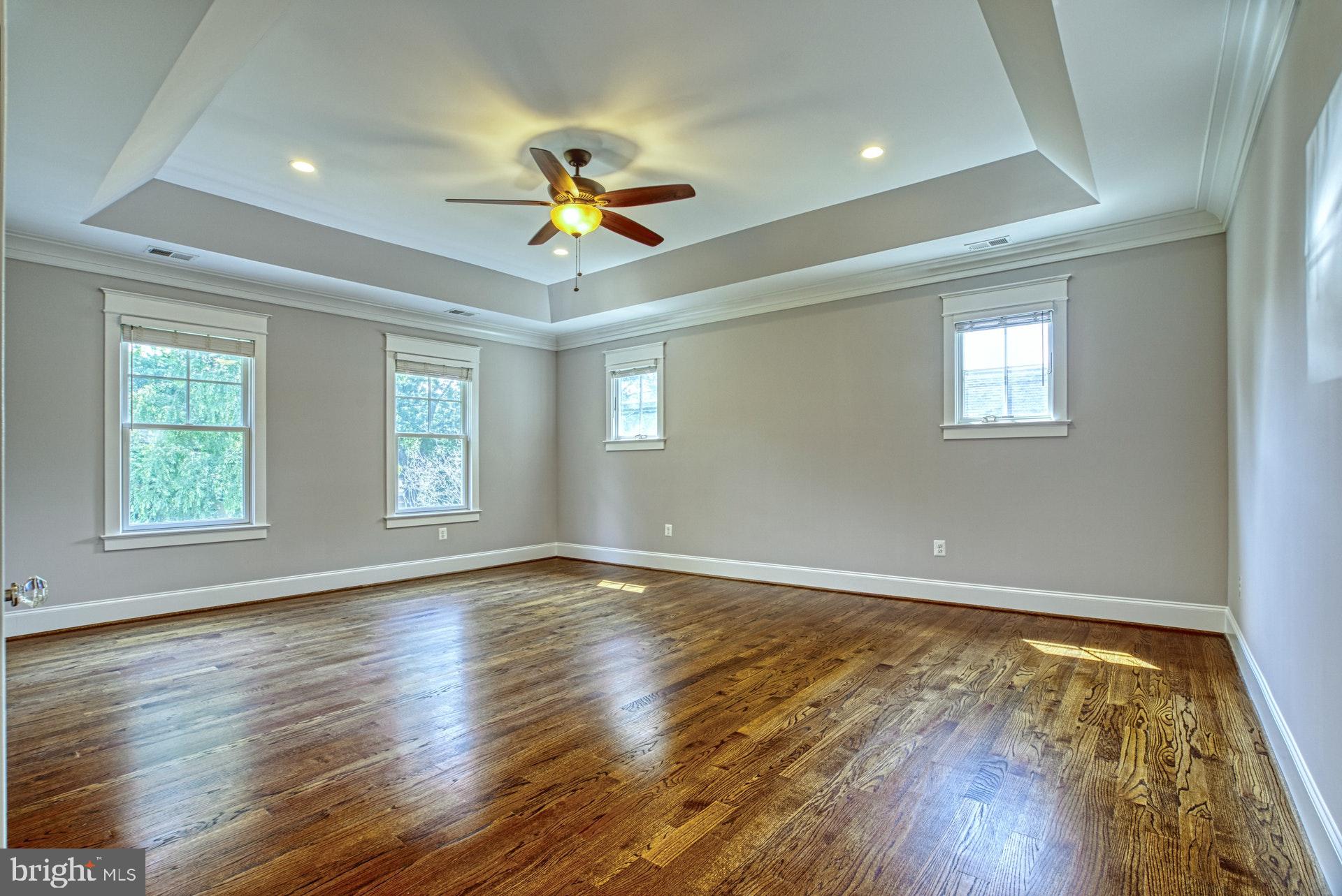 OAKWOOD - Residential