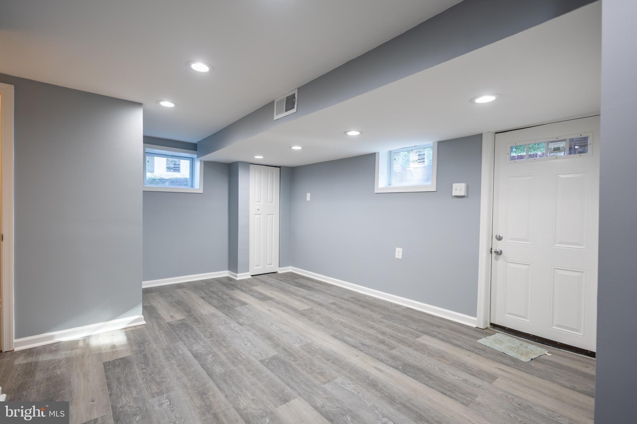 HILLCREST HEIGHTS - Residential Lease