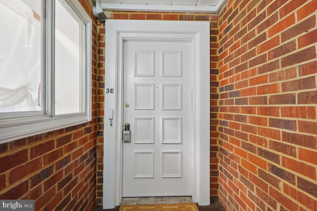 LEISURE WORLD - Residential