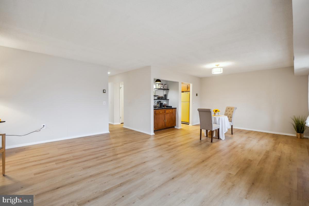 LEISURE WORLD - Residential