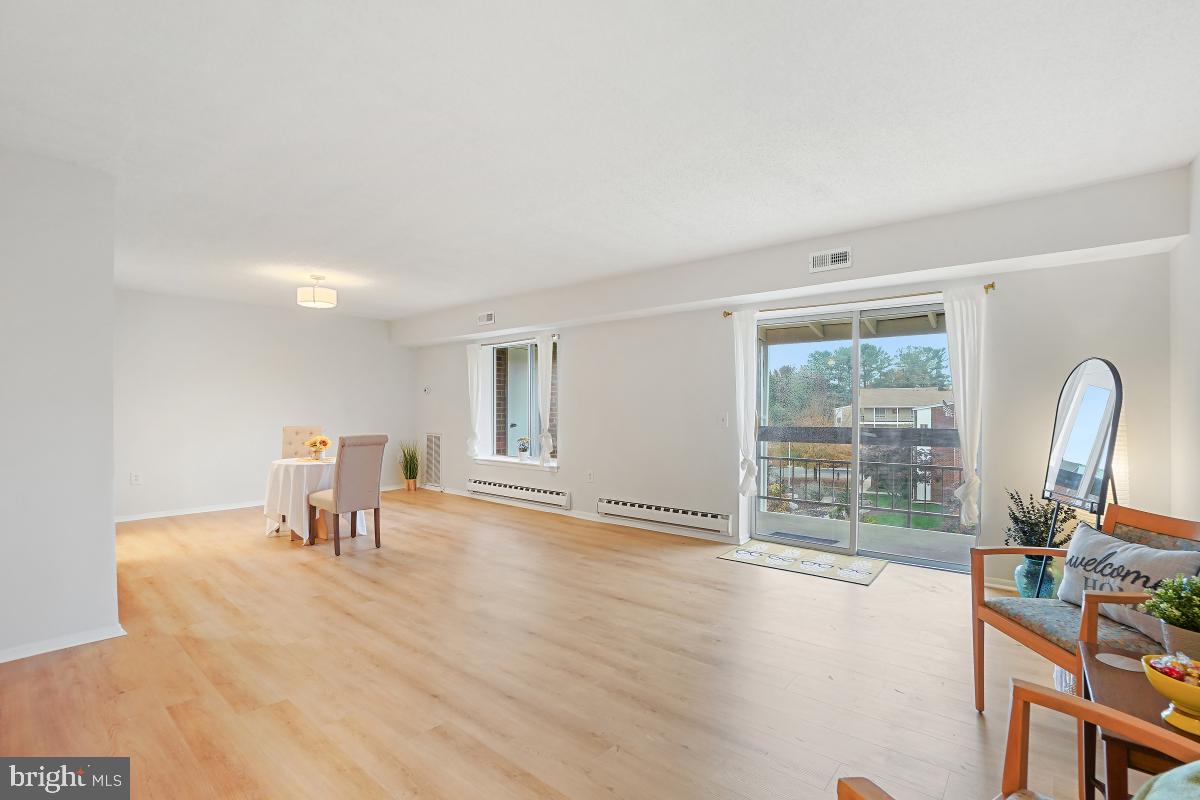 LEISURE WORLD - Residential