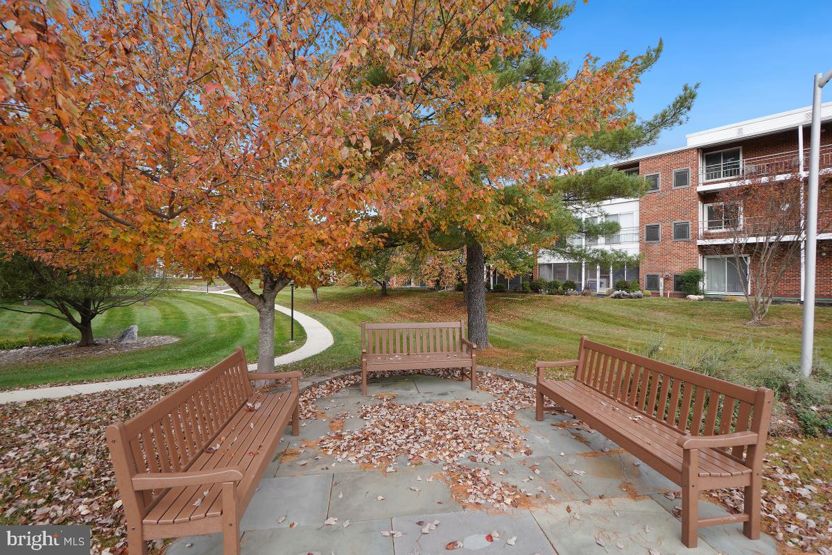 LEISURE WORLD - Residential