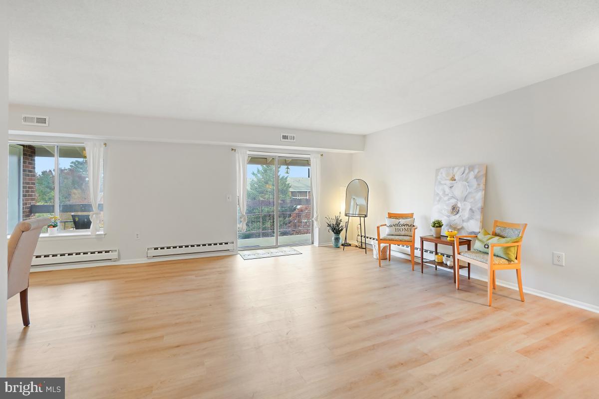 LEISURE WORLD - Residential