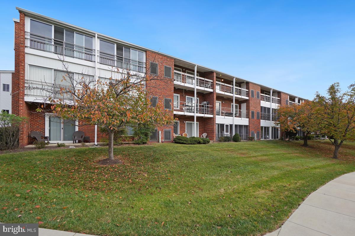 LEISURE WORLD - Residential