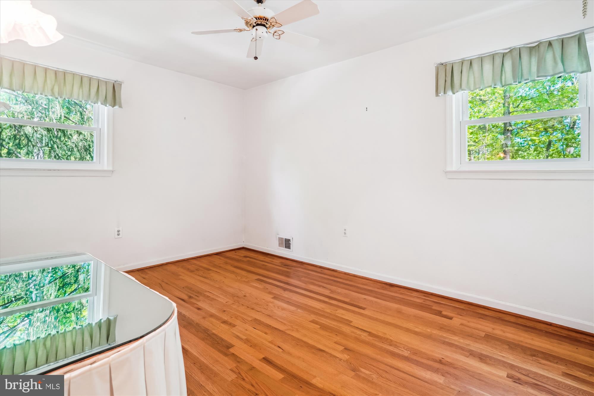 POINT OF WOODS - Residential