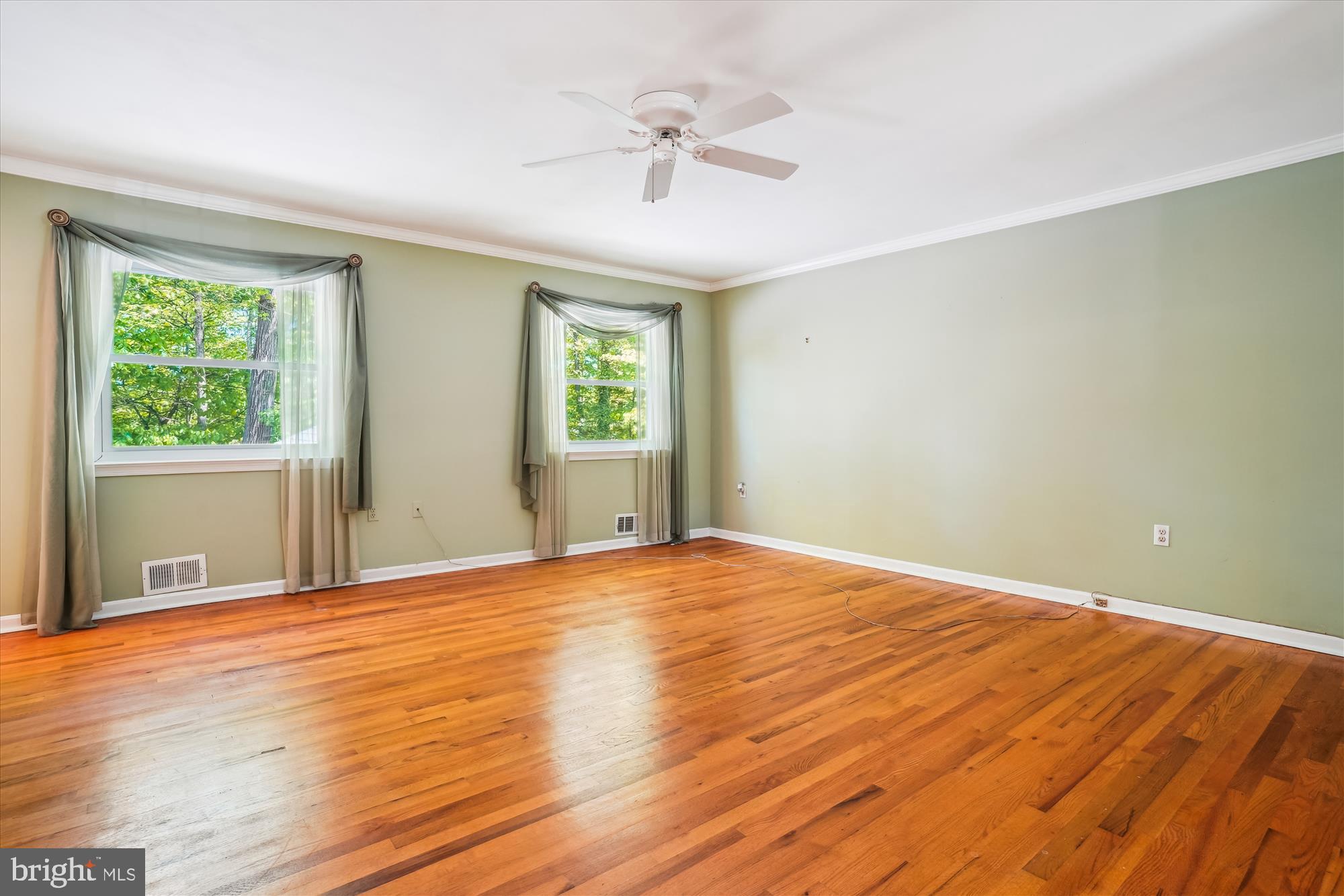 POINT OF WOODS - Residential