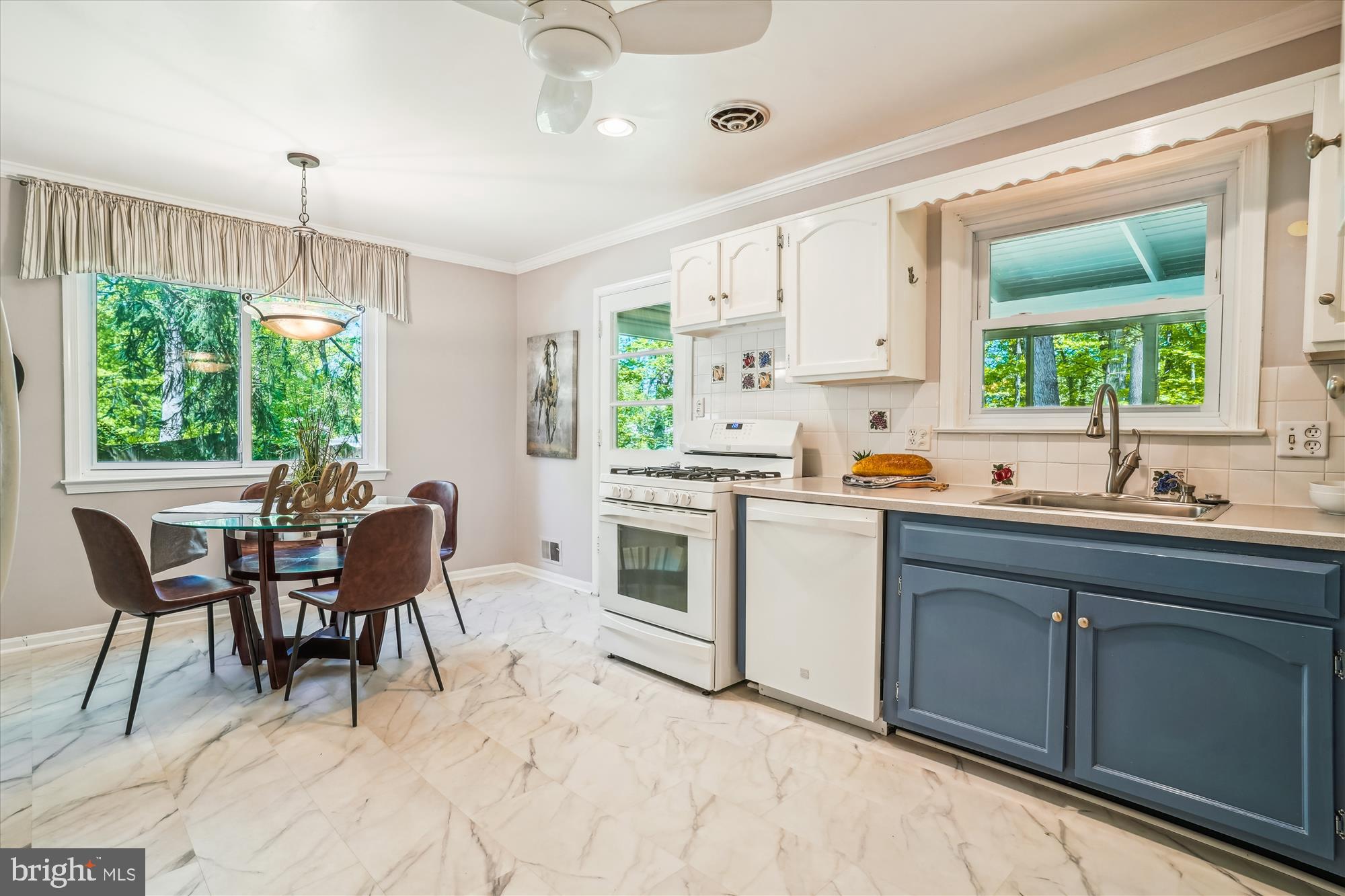 POINT OF WOODS - Residential