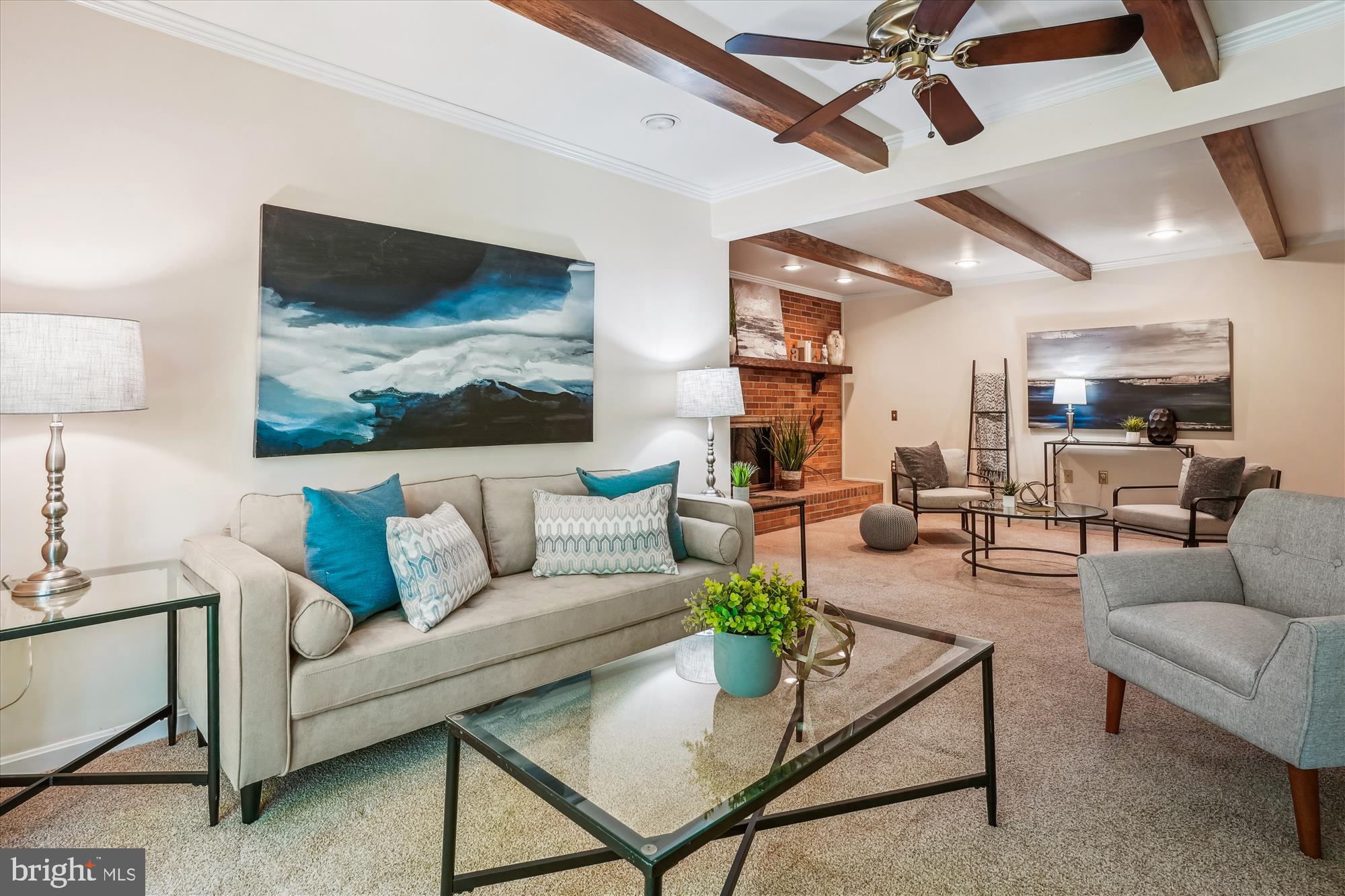 POINT OF WOODS - Residential