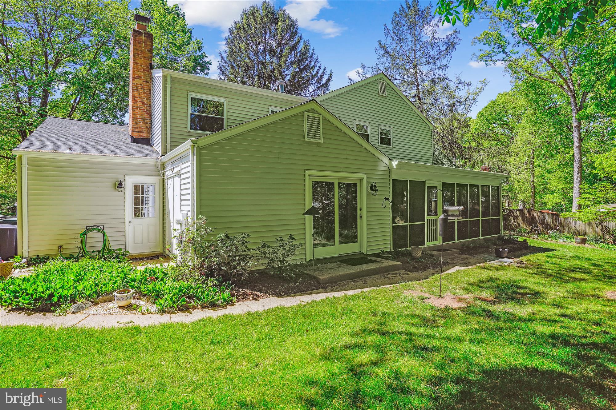 POINT OF WOODS - Residential