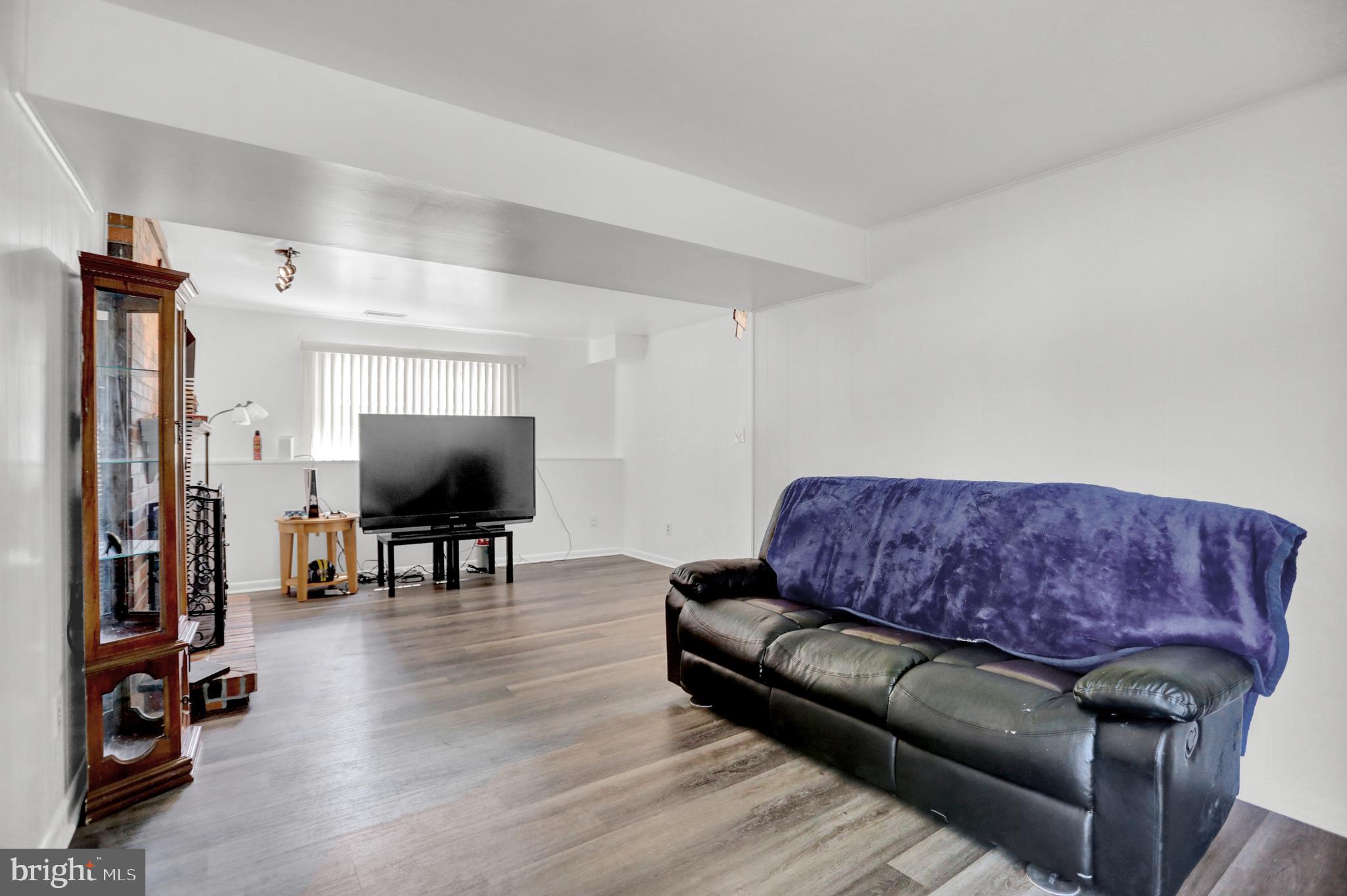 MCCORMICK WOODS - Residential
