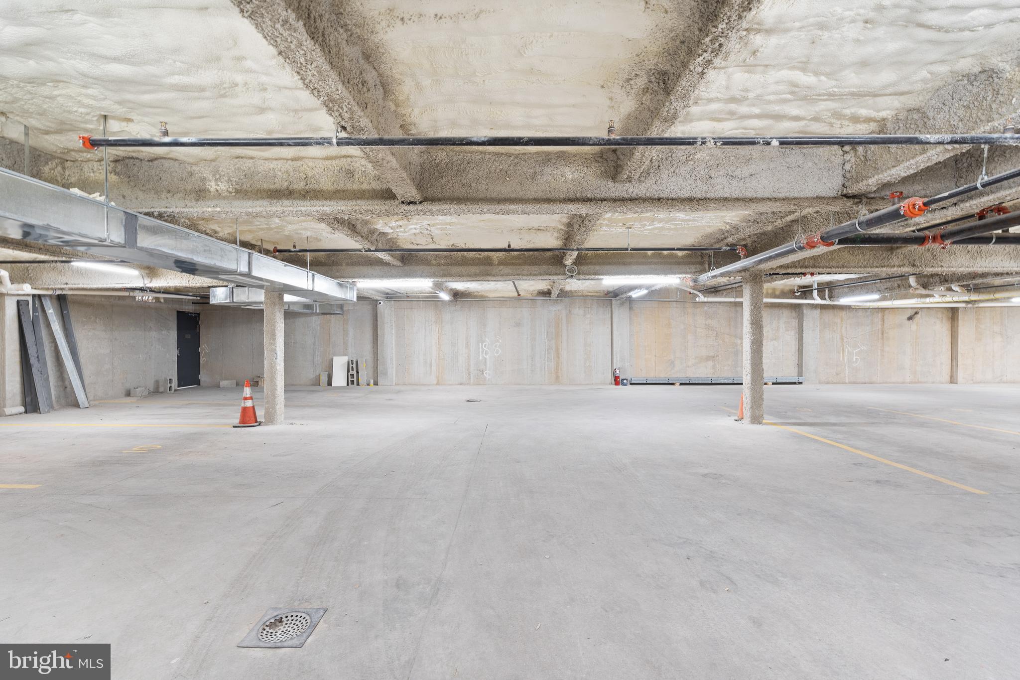 QUEEN VILLAGE - Residential Lease