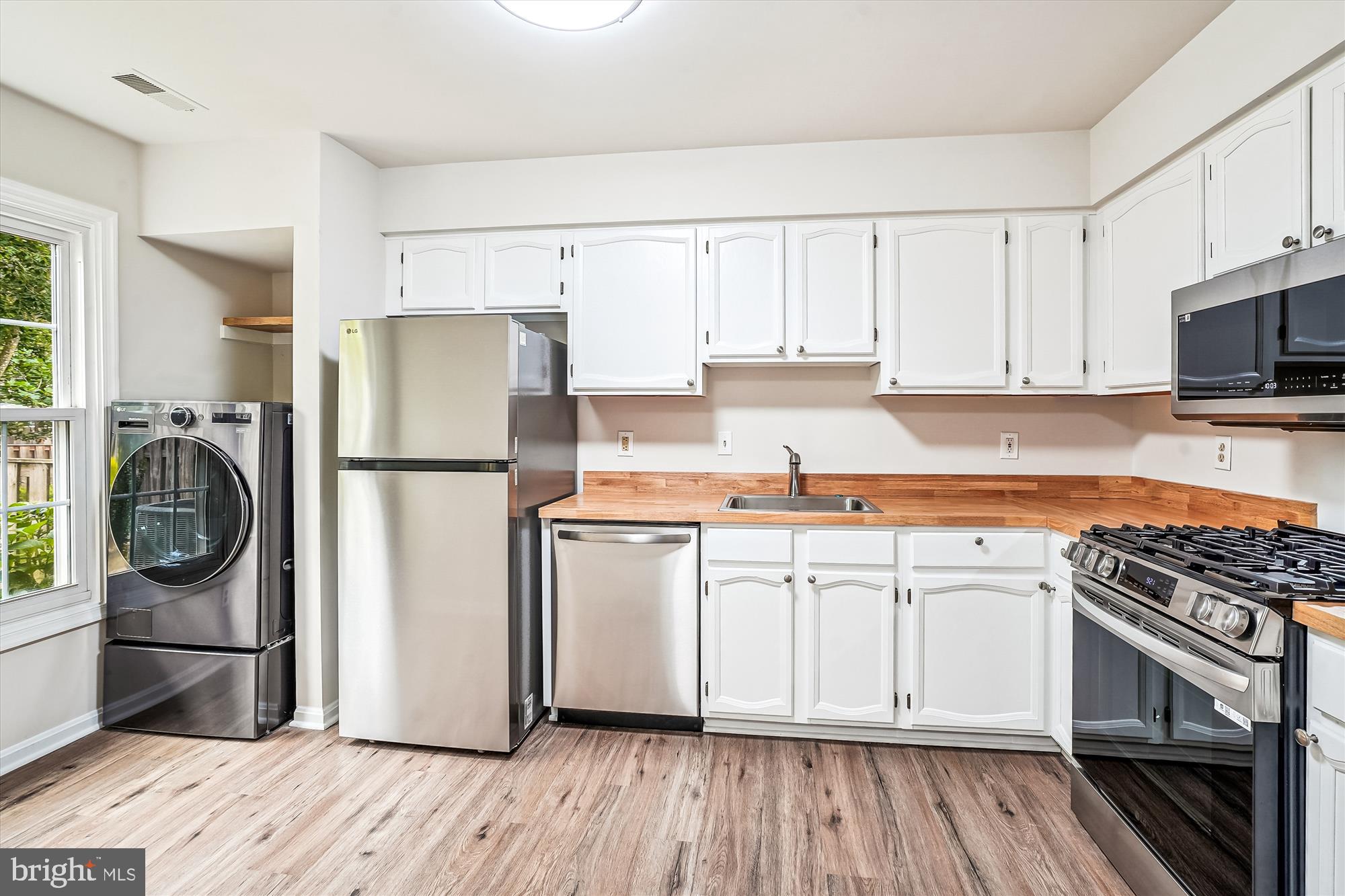 BALLANTRAYE - Residential Lease