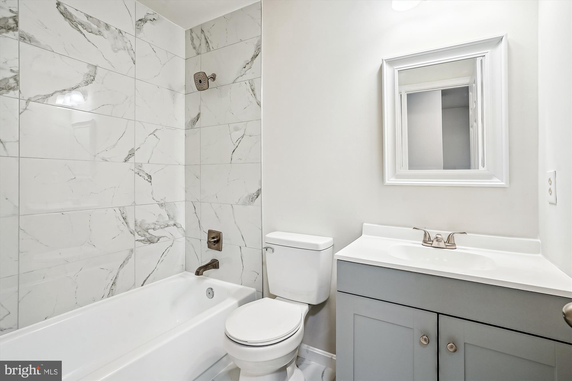 BALLANTRAYE - Residential Lease