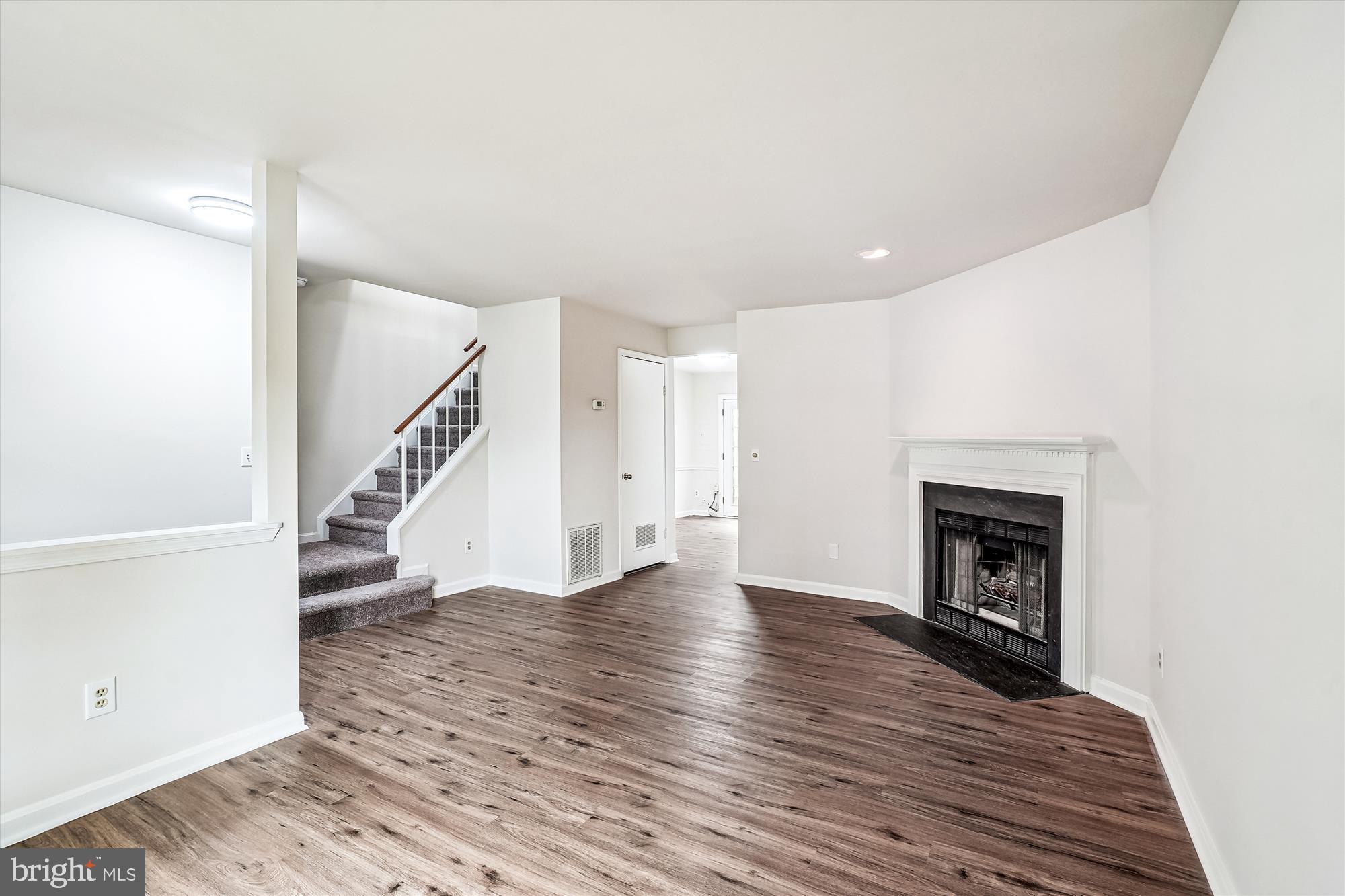 BALLANTRAYE - Residential Lease