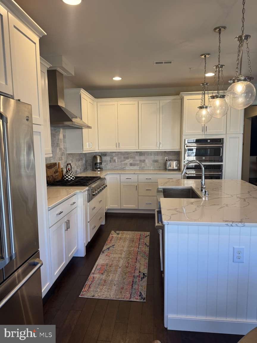 WALDEN SQUARE - Residential