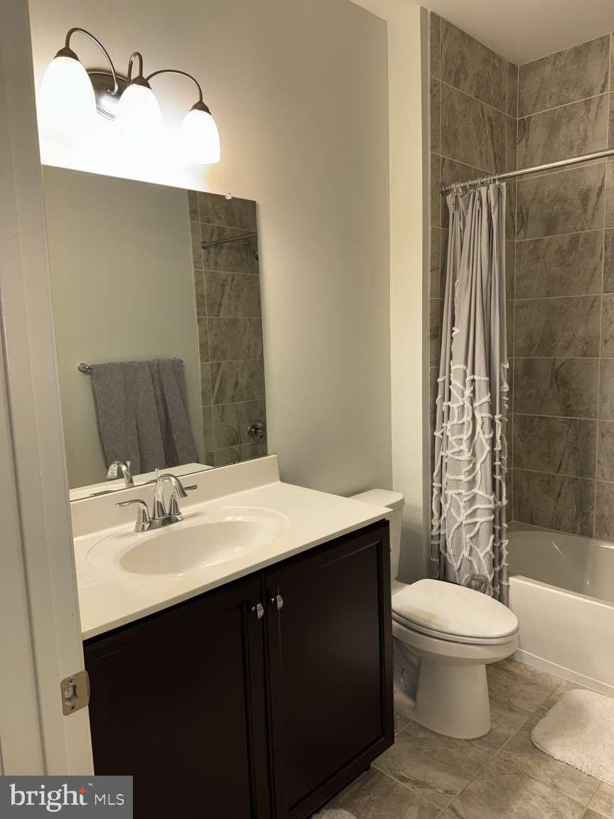 WALDEN SQUARE - Residential