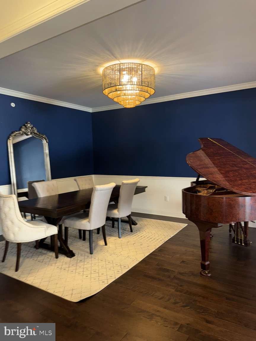 WALDEN SQUARE - Residential