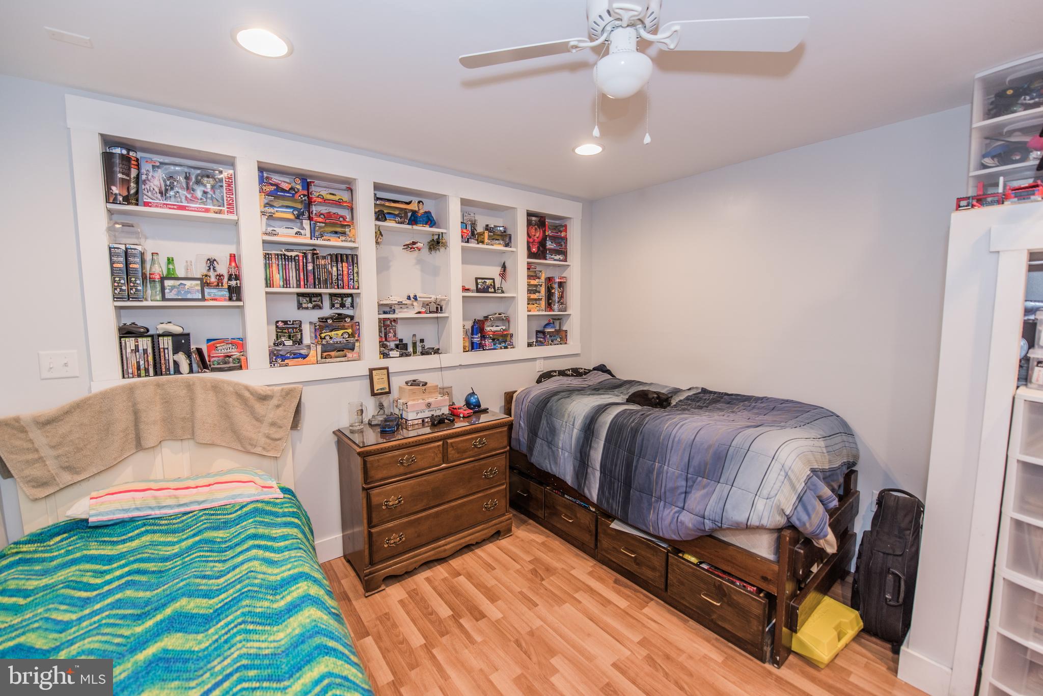 SHANGHAI PASS - Residential