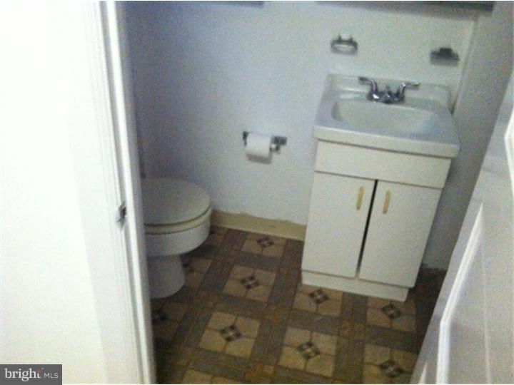 PASSYUNK SQUARE - Residential Lease