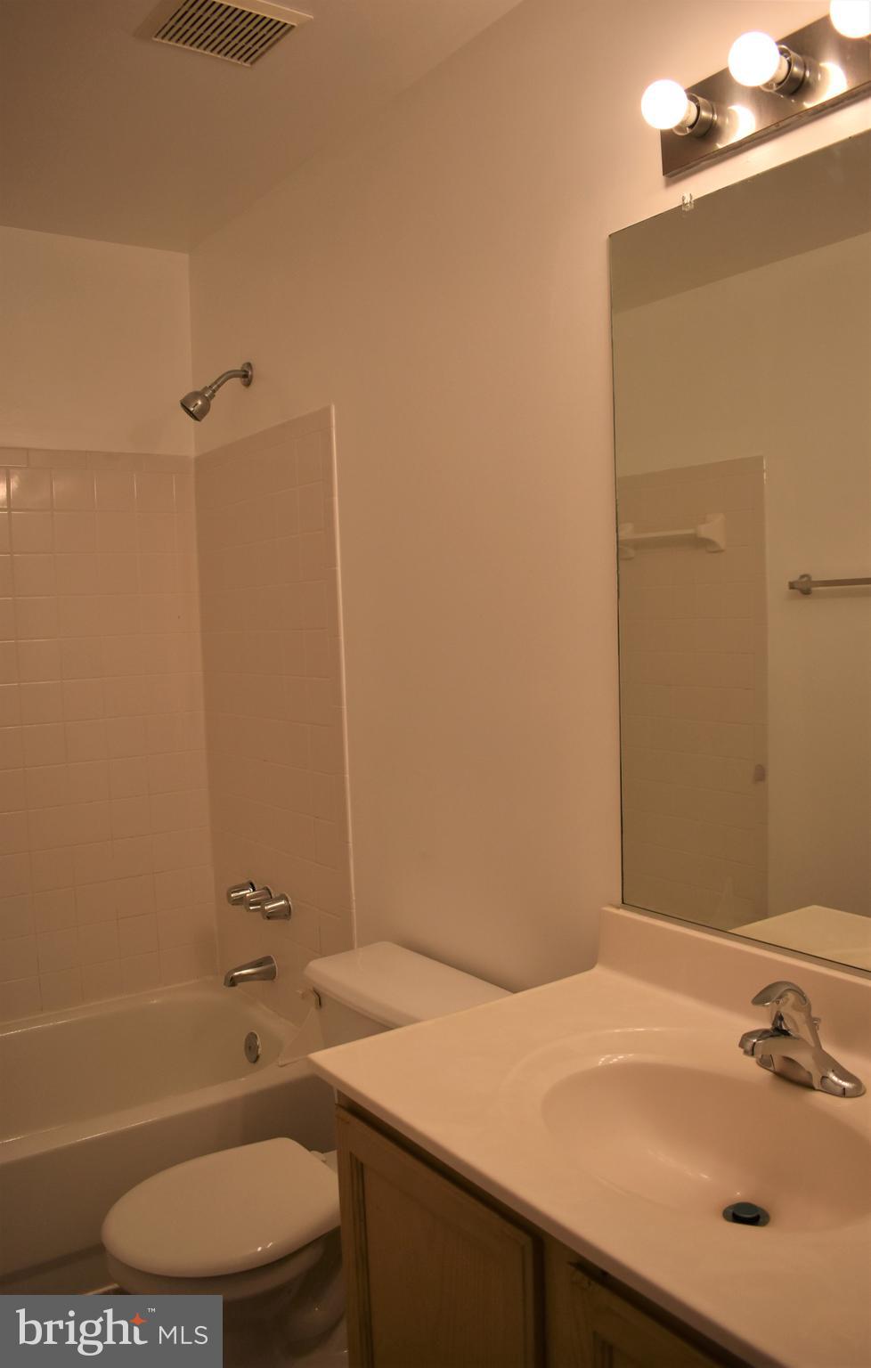 NEELSVILLE ESTATES - Residential Lease