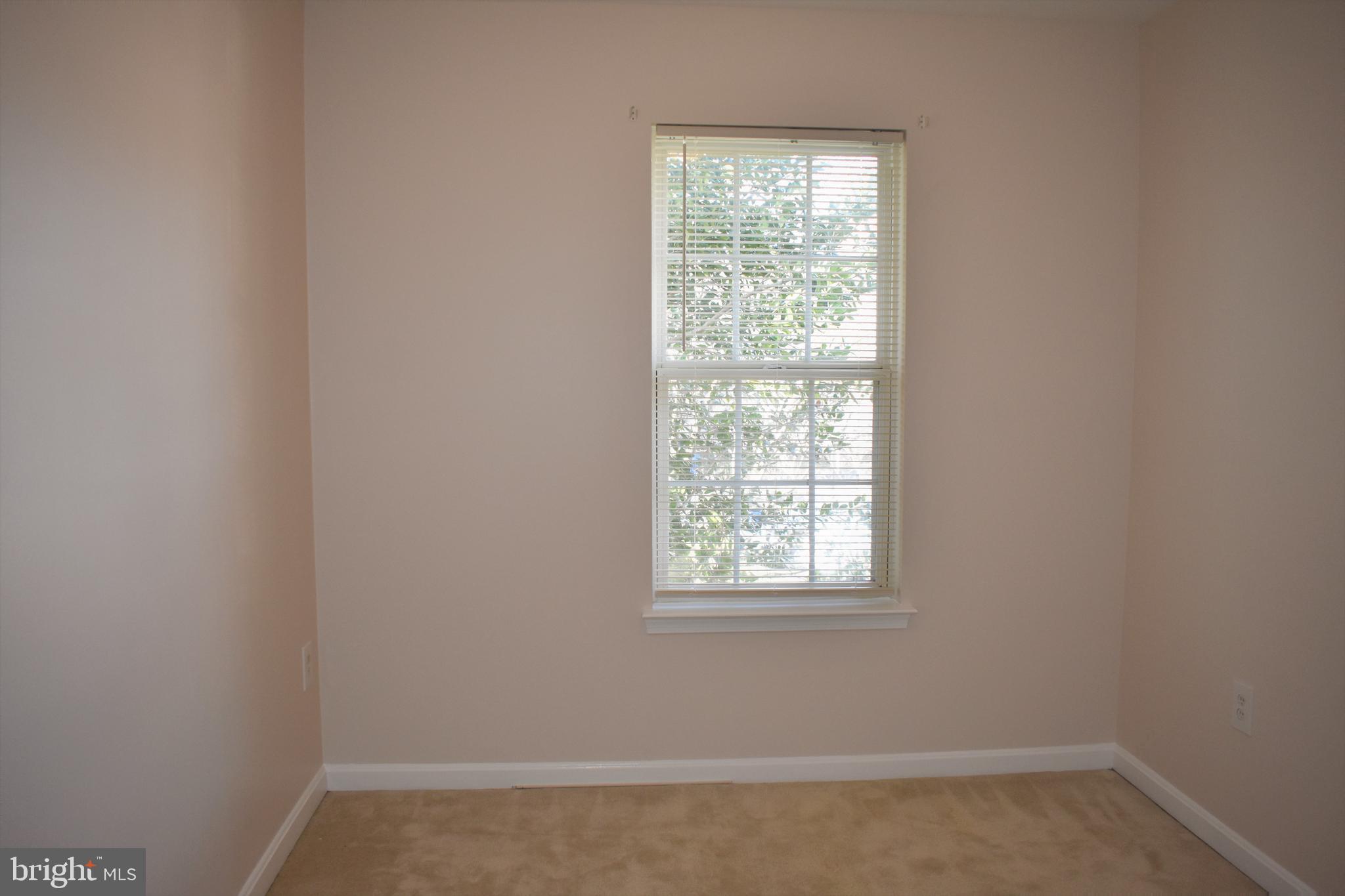 NEELSVILLE ESTATES - Residential Lease