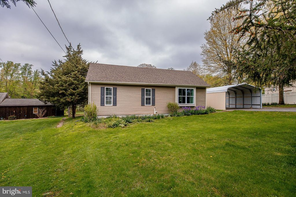 Photo of 403 W 28TH DIVISION HWY, LITITZ, PA 17543 (MLS # PALA2034378)