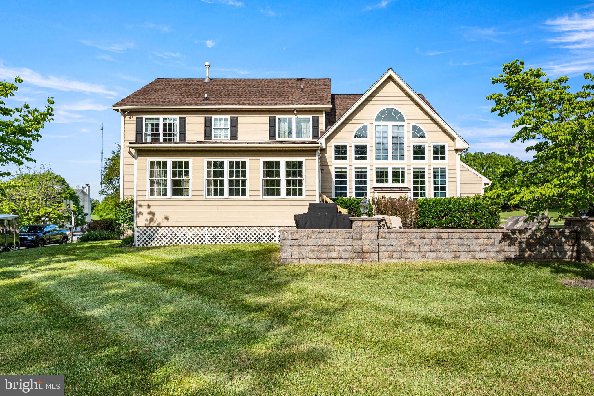 4 FAIRWIND LANE