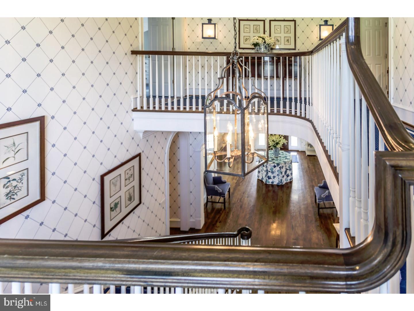 WHITE HORSE - Residential