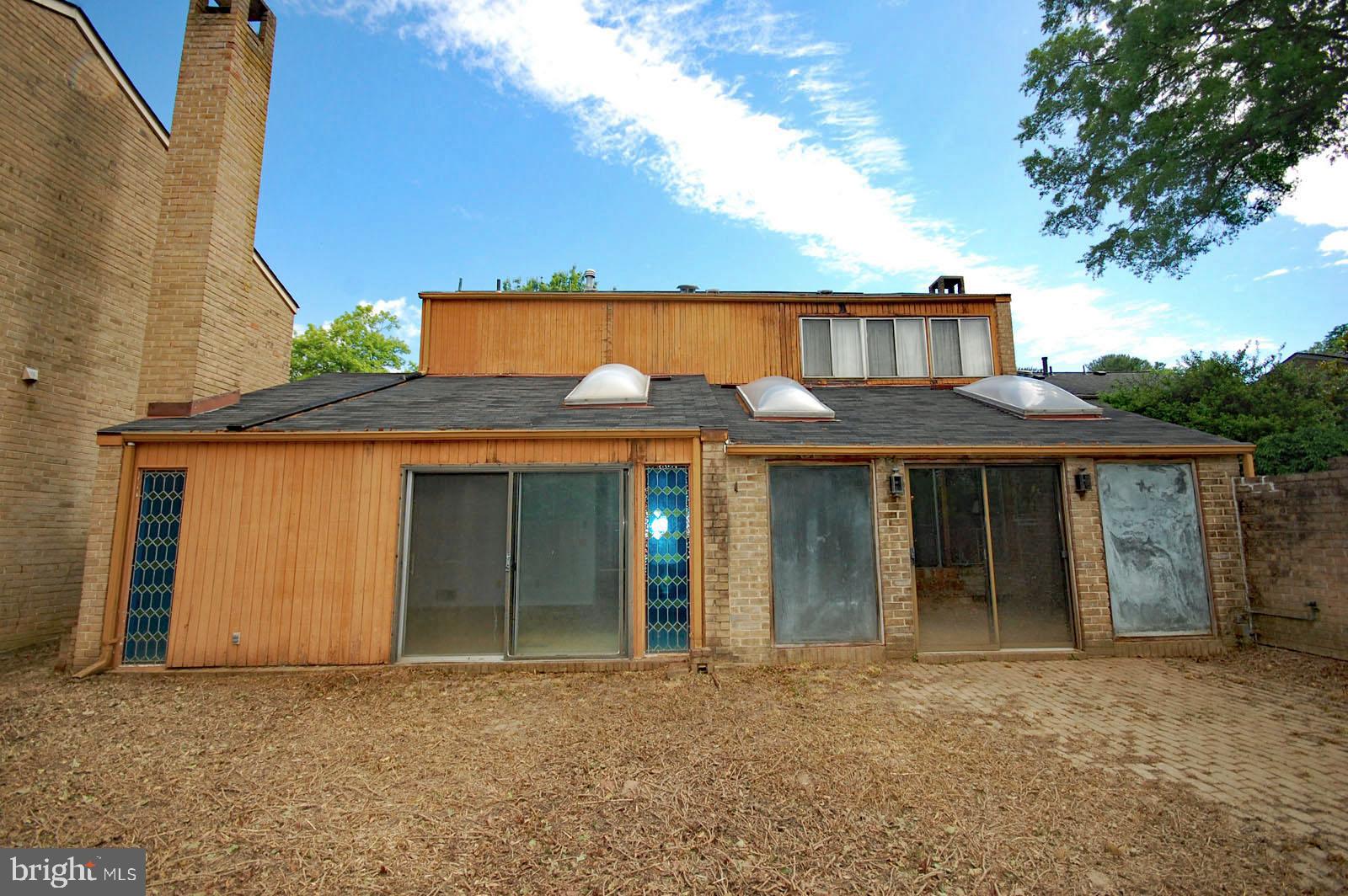 19104 ROMAN WAY