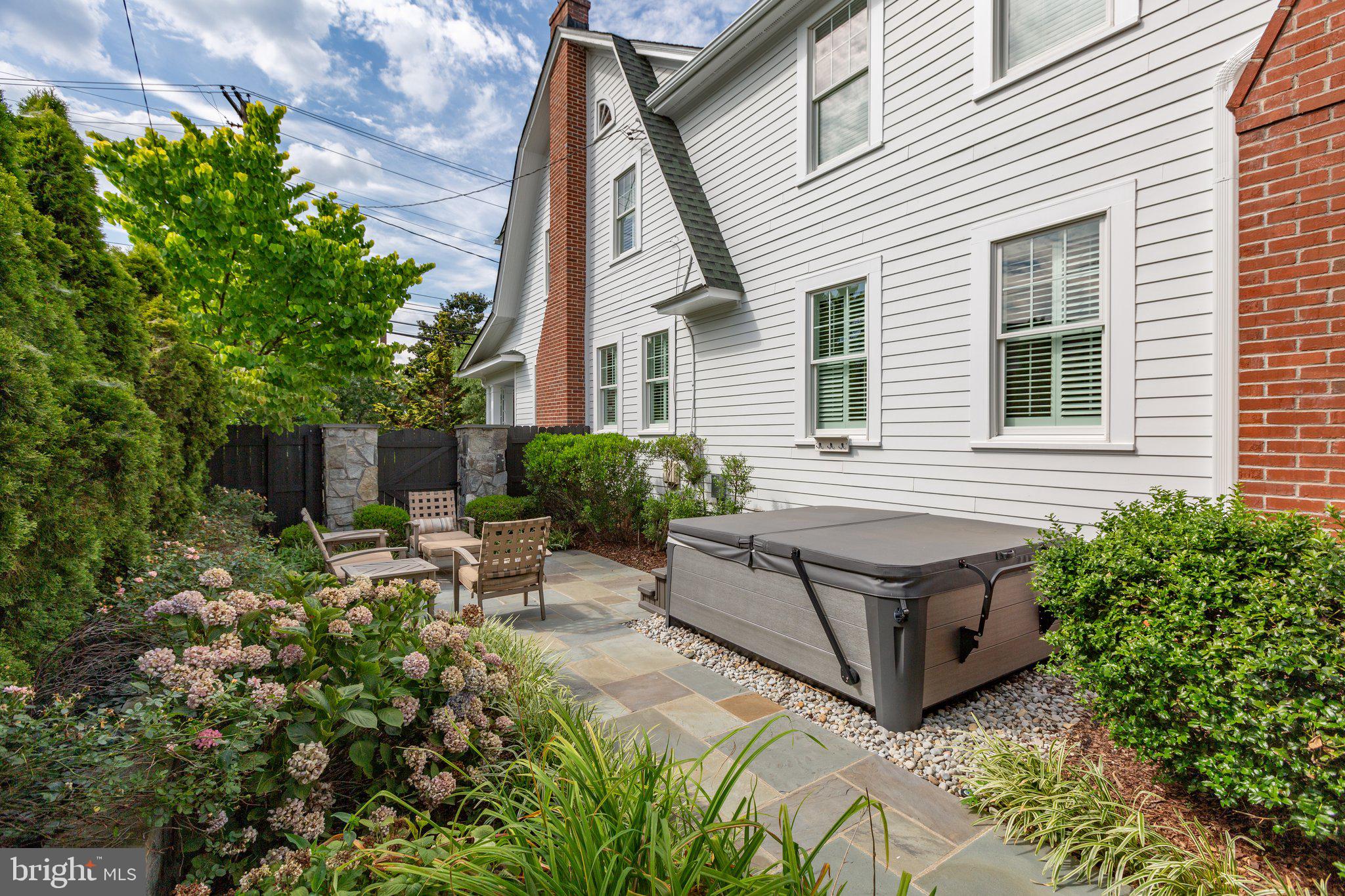 DOWNTOWN FREDERICKSBURG - Residential