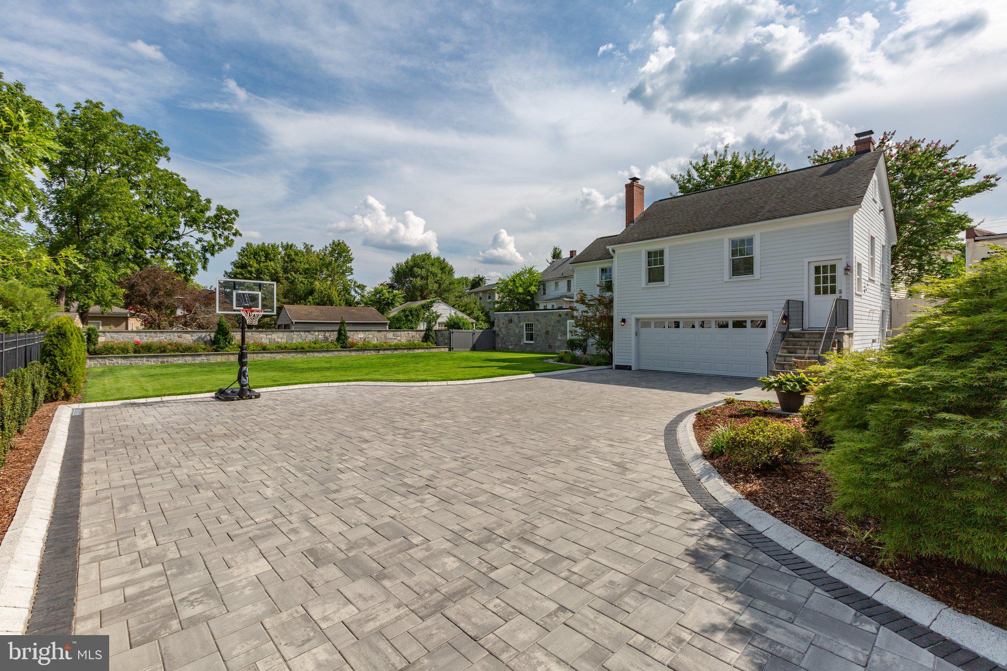 DOWNTOWN FREDERICKSBURG - Residential