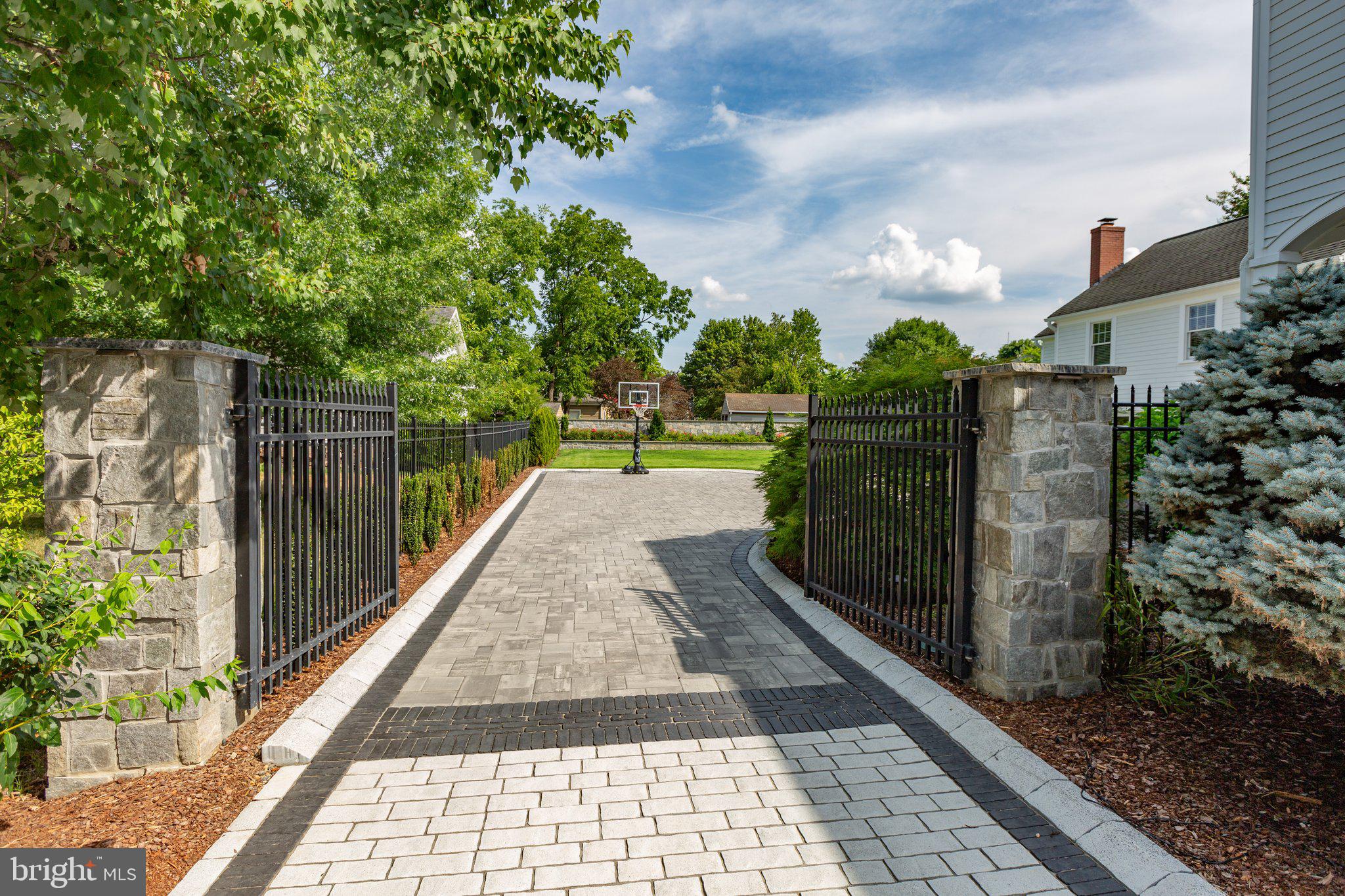 DOWNTOWN FREDERICKSBURG - Residential