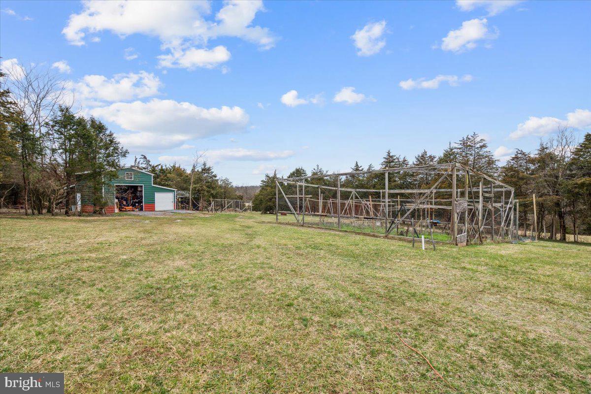 GREYSTONE ON THE OPEQUON - Residential