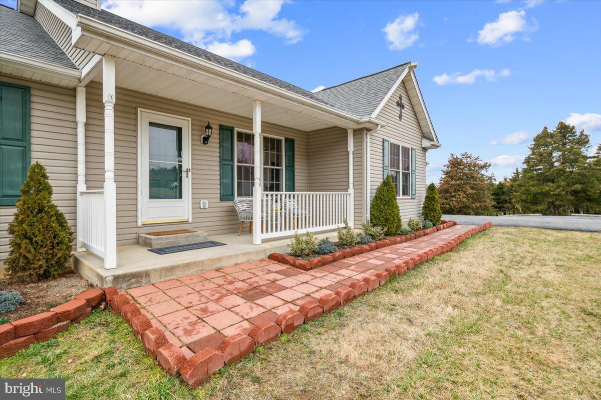 GREYSTONE ON THE OPEQUON - Residential