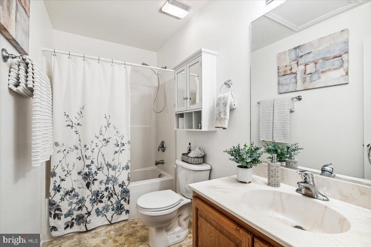 GREYSTONE ON THE OPEQUON - Residential