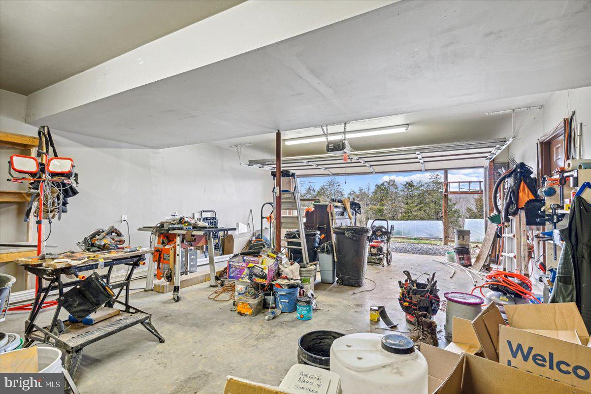 GREYSTONE ON THE OPEQUON - Residential