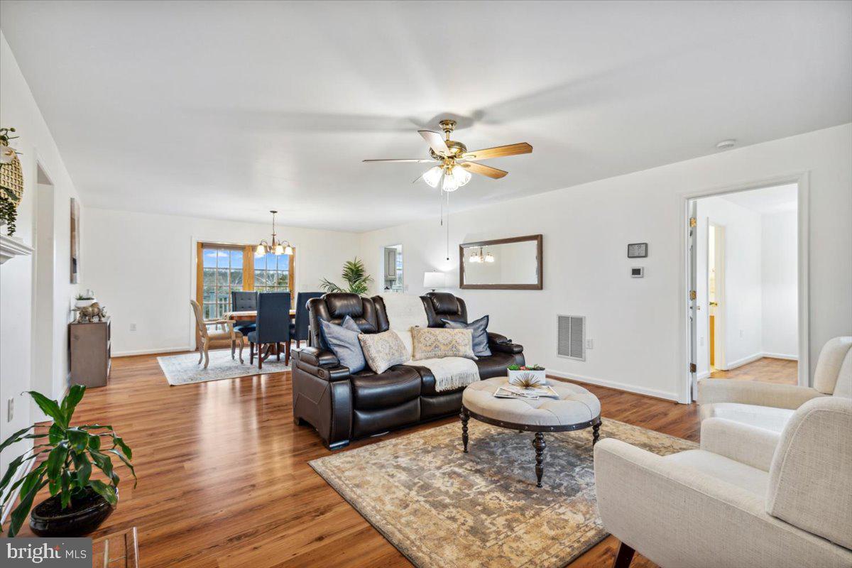 GREYSTONE ON THE OPEQUON - Residential