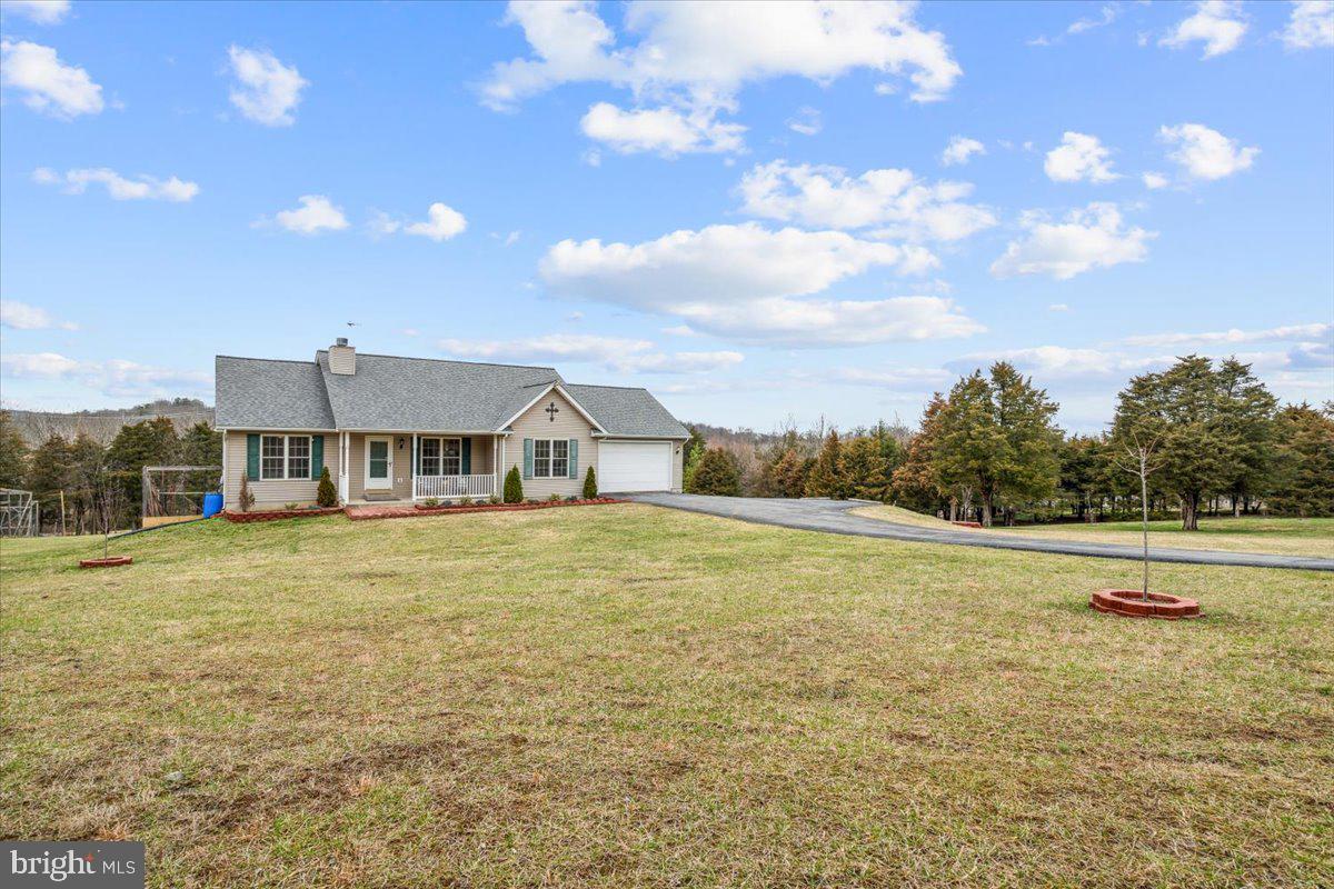 GREYSTONE ON THE OPEQUON - Residential