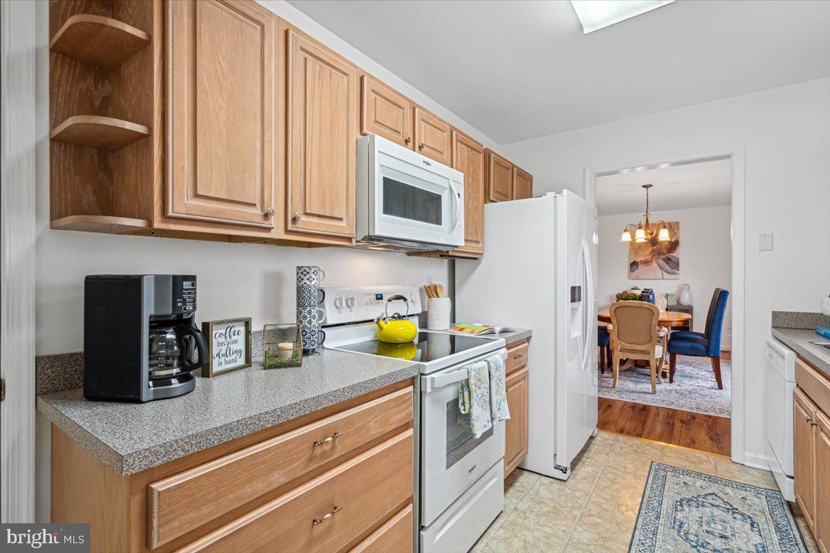 GREYSTONE ON THE OPEQUON - Residential