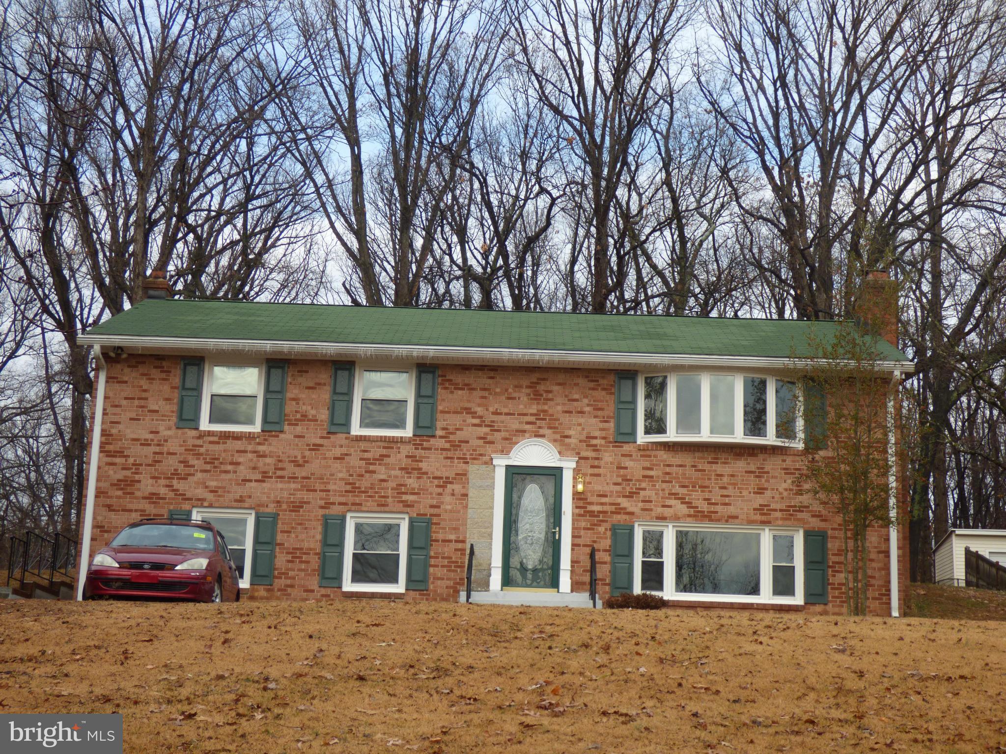 KINGSTON MANOR - Residential