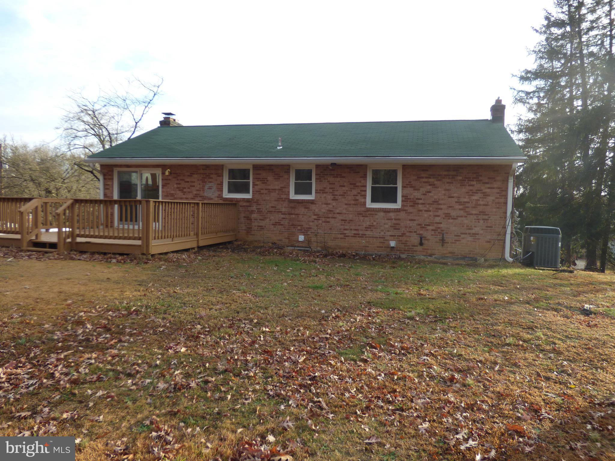 KINGSTON MANOR - Residential