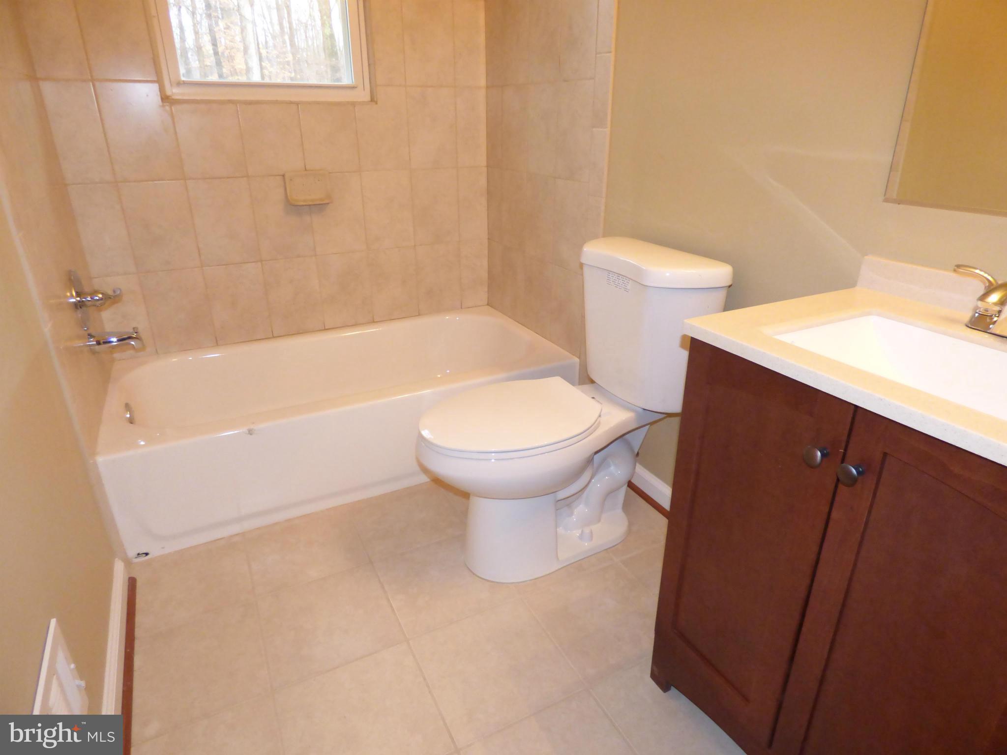 KINGSTON MANOR - Residential