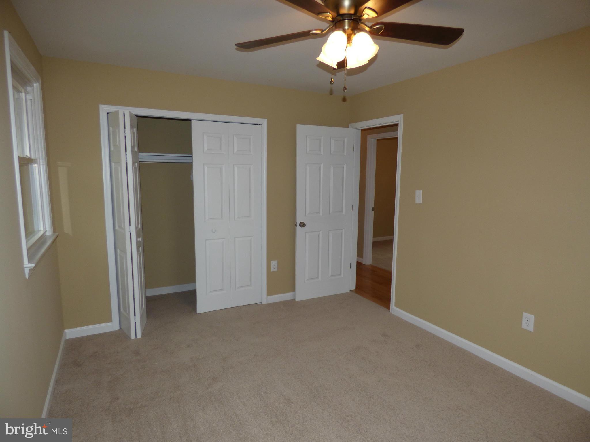 KINGSTON MANOR - Residential