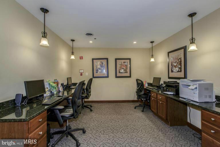 WESTVIEW AT BALLSTON METRO - Residential Lease