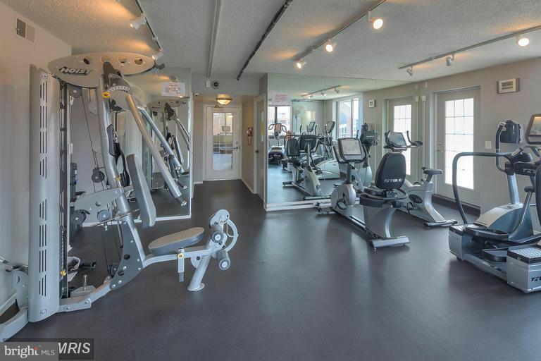 WESTVIEW AT BALLSTON METRO - Residential Lease