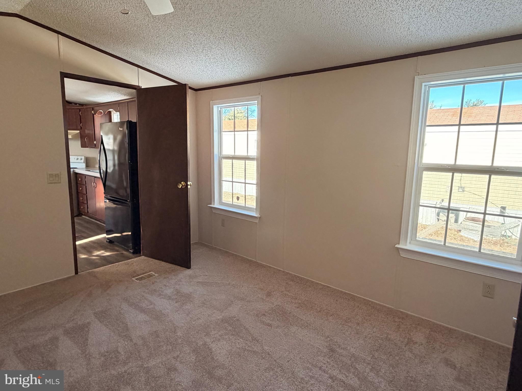 PINEWOOD ACRE - Residential