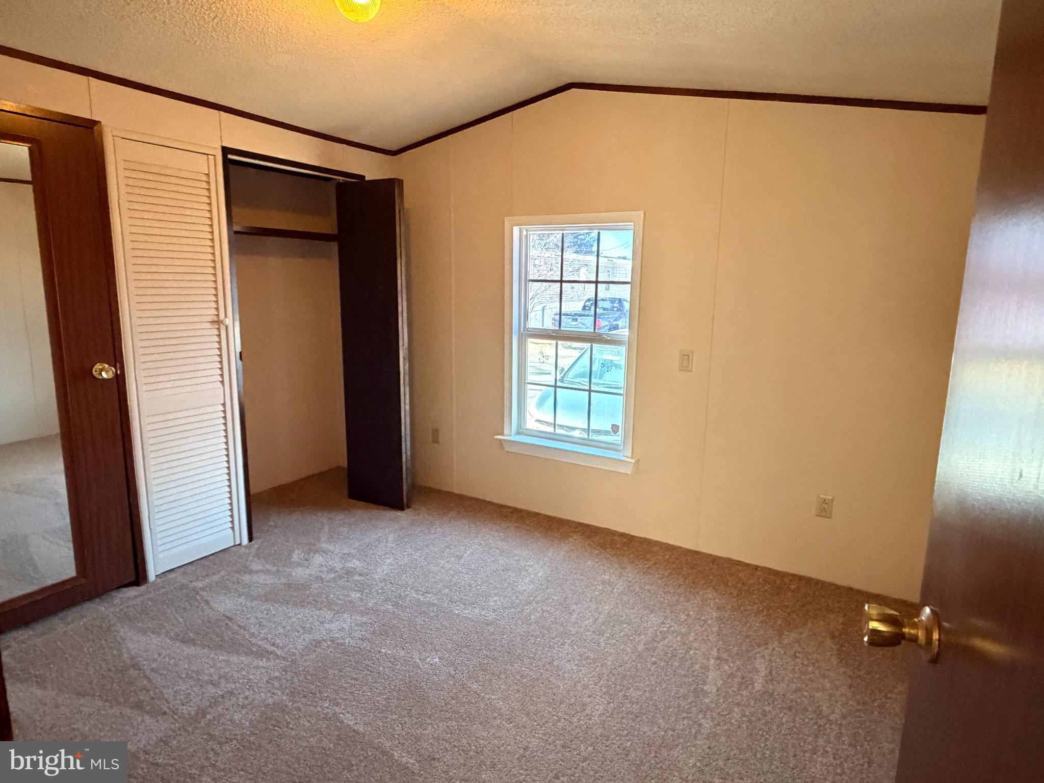 PINEWOOD ACRE - Residential