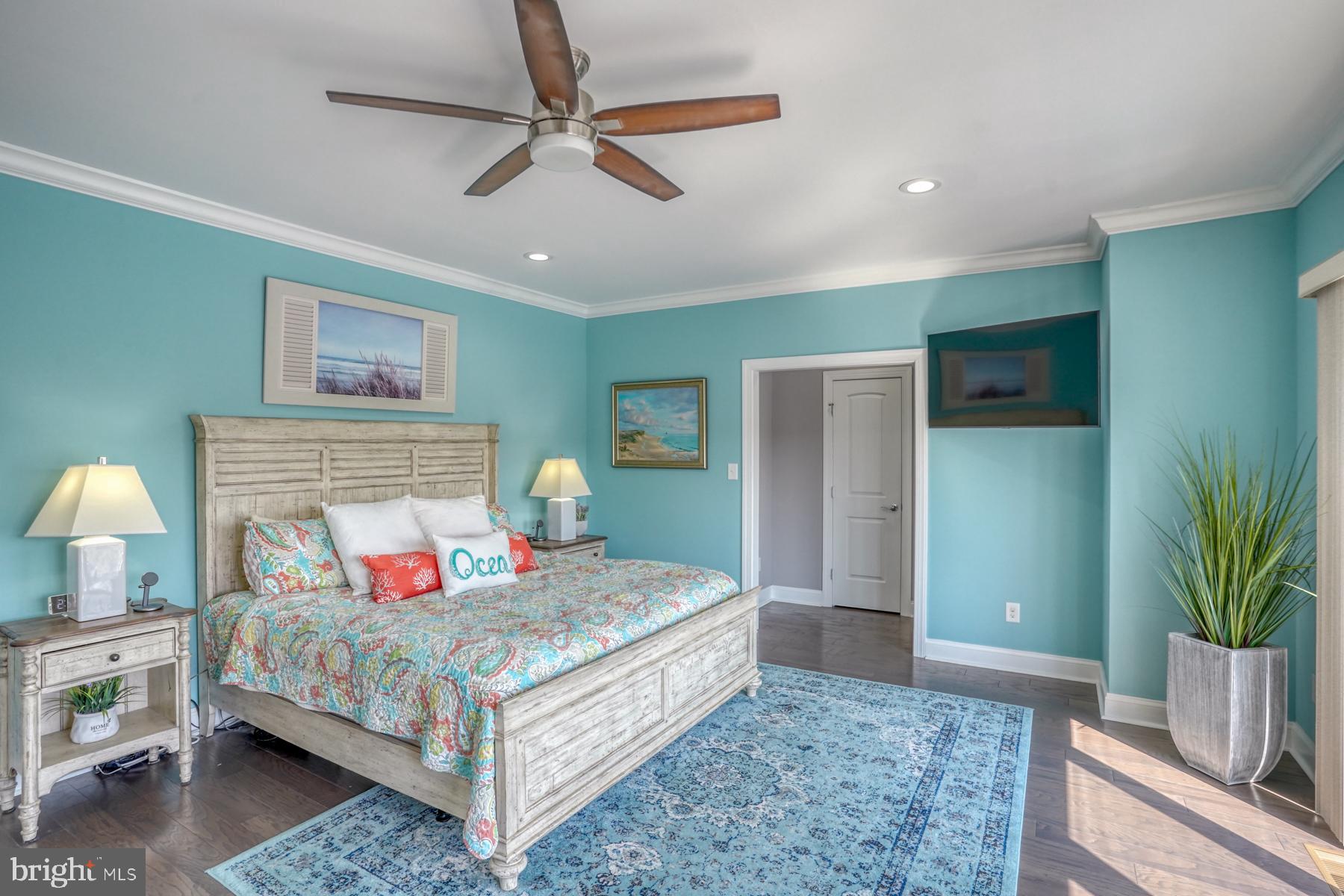 CAPE SHORES - Residential